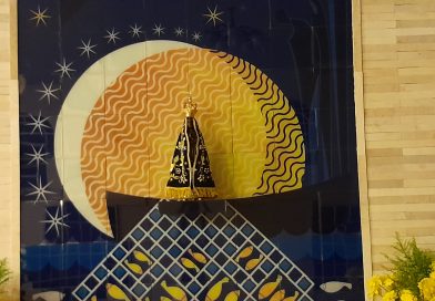 Comunidade celebra Nossa Senhora Aparecida