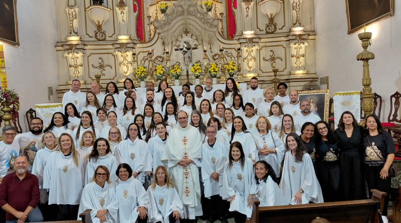 Paróquia  da Piedade realiza investidura de novos ministros da Palavra em Barbacena