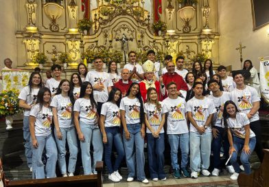 Paróquia Nossa Senhora da Piedade celebra a Crisma de mais de 150 fiéis