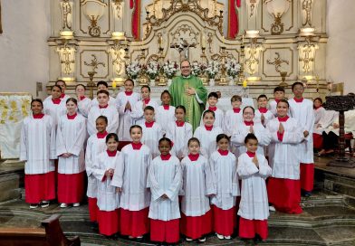 Paróquia Nossa Senhora da Piedade acolhe 27 novos coroinhas