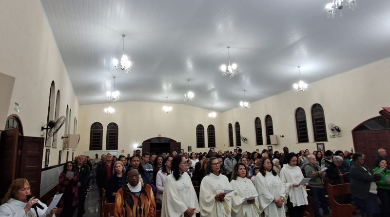 Comunidade São Cristóvão Celebra Festa do Padroeiro com Fé e Devoção